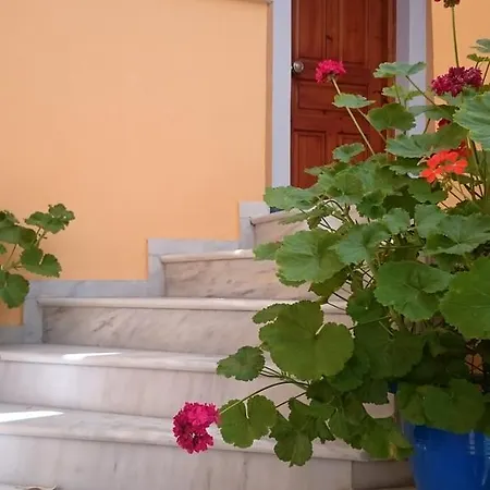 Ξενοδοχείο με διαμερίσματα Grammatoula 3*